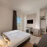 Delfino 3*