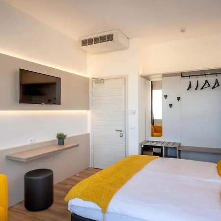 Otel Delfino 3*