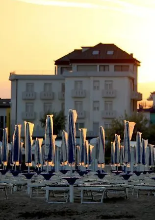 Otel Delfino 3*