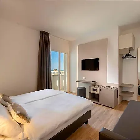 Delfino Caorle