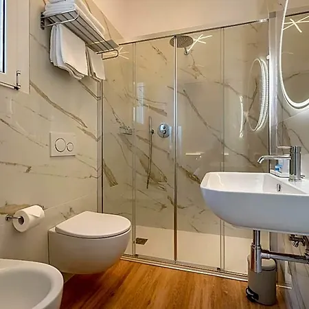 Hotel Delfino 3*