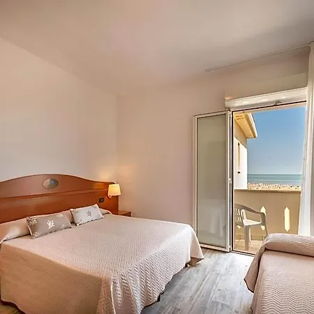 Delfino Hotel 3*