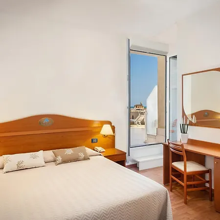 Delfino Hotel 3*